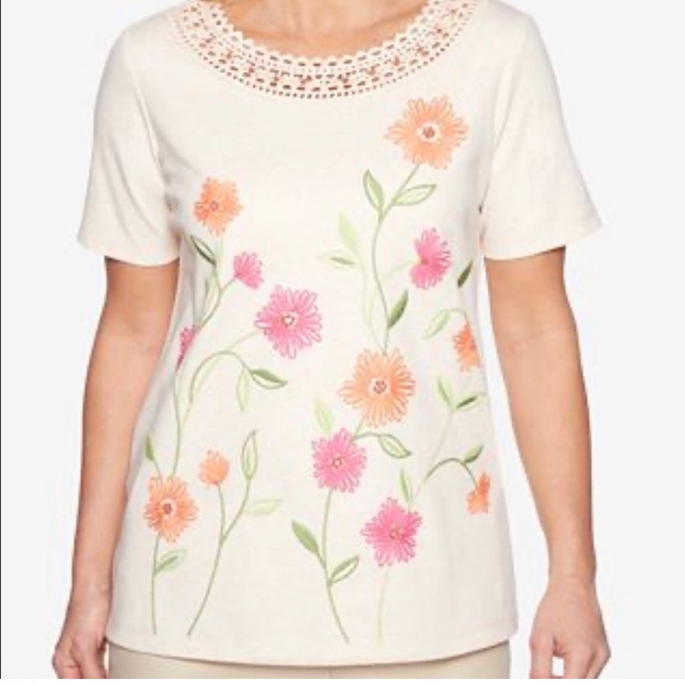 Alfred Dunner Women’s Cotton Blend Nwt Floral Embroidered Crochet Beaded Top Med